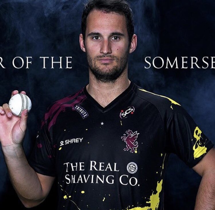 Time to celebrate another <a href="/SomersetCCC/">Somerset Cricket 🏆</a> victory with 40% off for 24hrs - use code ESSEX at realshaving.com until midnight tomorrow! #WeAreSomerset #SOMvESS