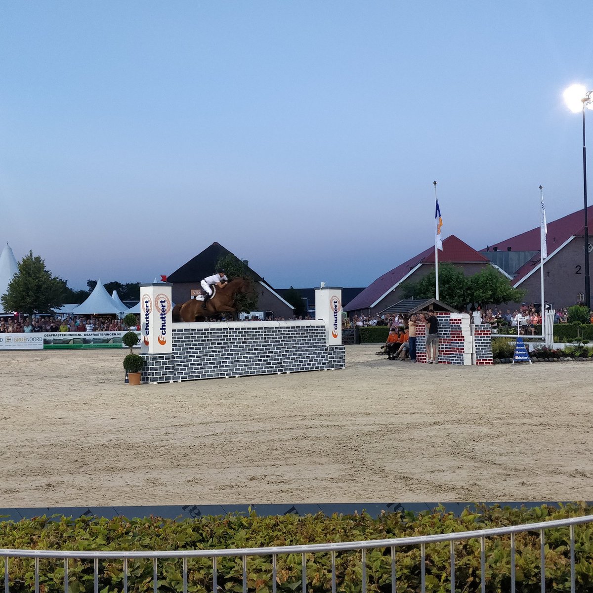 CsiOmmen's tweet image. Hendrik Jan Schuttert trotseert de muur! #csiommen #puissance