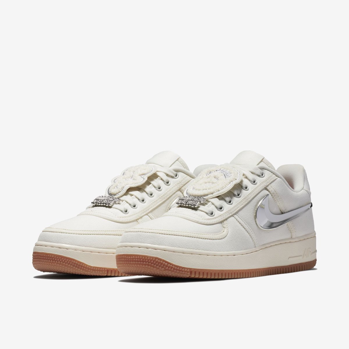 GotEmLinks's tweet photo. Footaction locations for the Air Force 1 Low Sail Travis Scott #ftlcodes https://t.co/ASas4yfybP