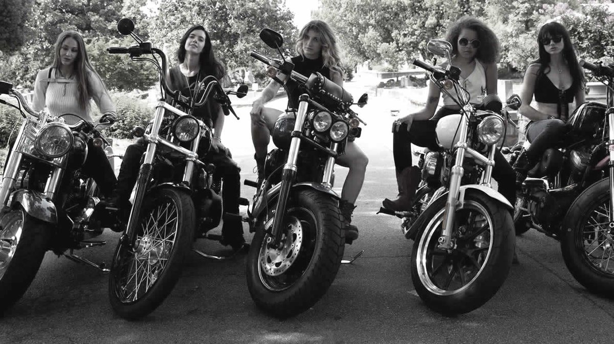 soleilentoi's tweet photo. Bon Week-End à toutes et tous🌹
#Week_End
#Samedi
#Dimanche
#Motardes
#Rideuses https://t.co/CmqYGUu6xu