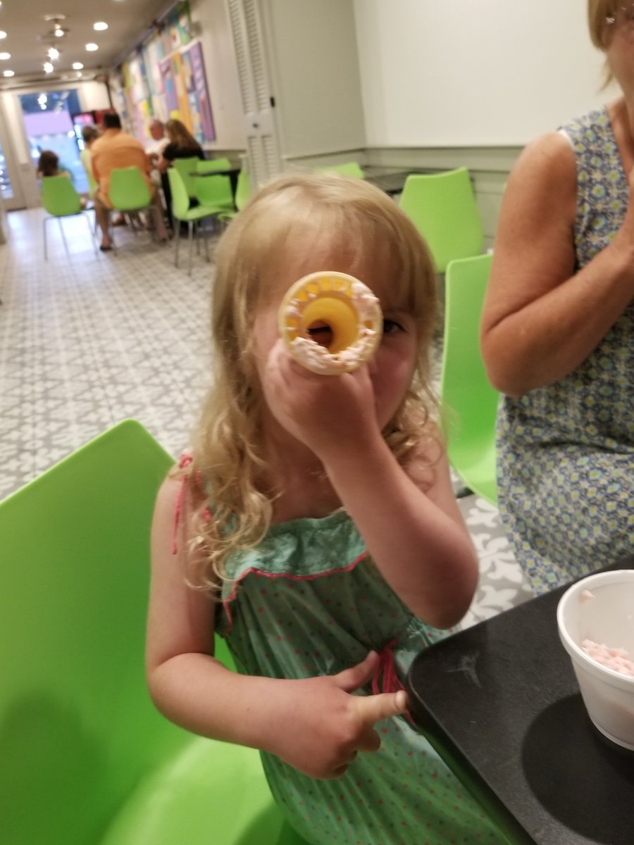 lathrom_kari's tweet photo. Enjoying a frozen treat with the family!! #millcreeksummer https://t.co/dGuTeVDhLZ