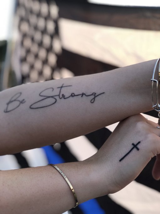 2 pic. Lovin&rsquo; life man 🖤⚓️🎶➕ https://t.co/wLlSYhQA6K