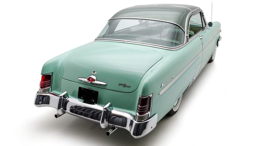 Mercomatic's tweet photo. 1954 #Mercury #Monterey #SunValley; 255 cid ohv #V8, 4 bbl, 161 hp, #MercoMatic automatic transmission; This was Mercury's first ohv engine and while it was the same cubic inch displacement as the previous year's flathead, it put out 36 more horsepower https://t.co/u7z04qNBLd https://t.co/lcGbNeGZAX