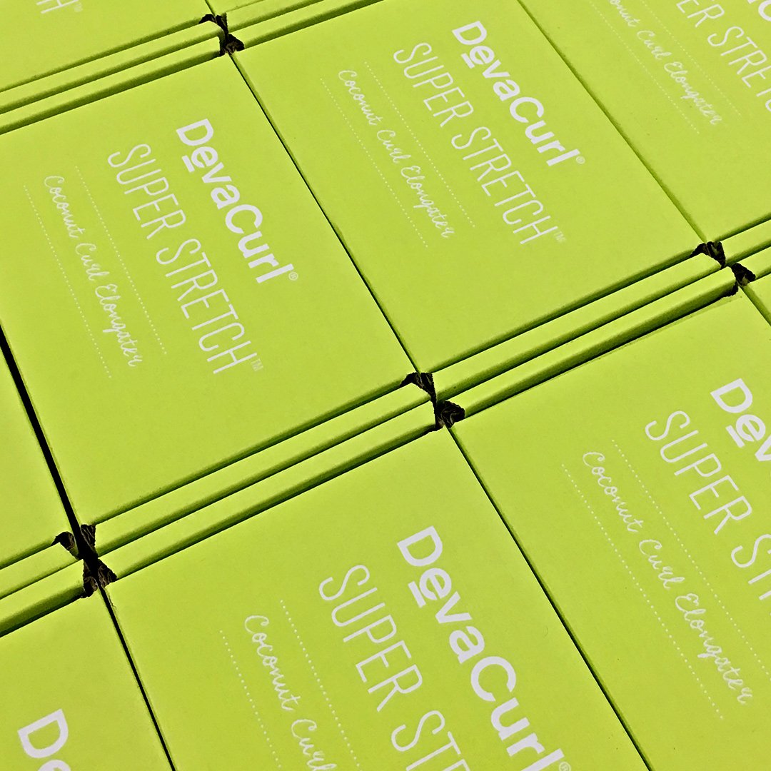 Influenster's tweet image. Calling all girls with curls! @DevaCurl&apos;s new Super Stretch Coconut Curl Elongator is the perfect product to style and maintain your curly mane. That&apos;s why we’re sending a few lucky Influensters a #SuperStretch VoxBox to test it out! How do you style your curls?!