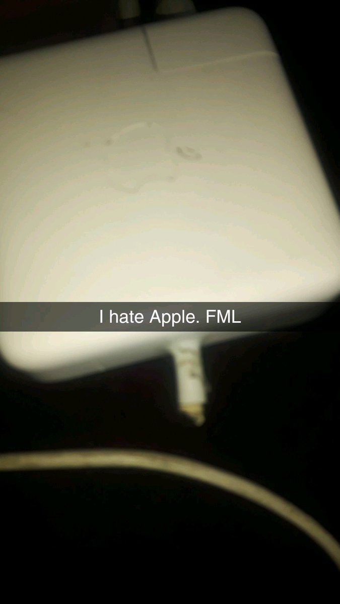 musicislove127's tweet photo. @SophiaCannon @DuaneAAA Macbook chargers do it also @Apple #faultydesign https://t.co/HU0P5epwY3