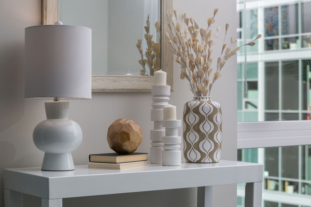 foxandfinchapts's tweet photo. Sweet and simple, just how we like it here at Fox &amp; Finch! 
#interiordesign #interiorinspo #foxandfinch #foxandfinchapts https://t.co/o6xAiq7Yy8
