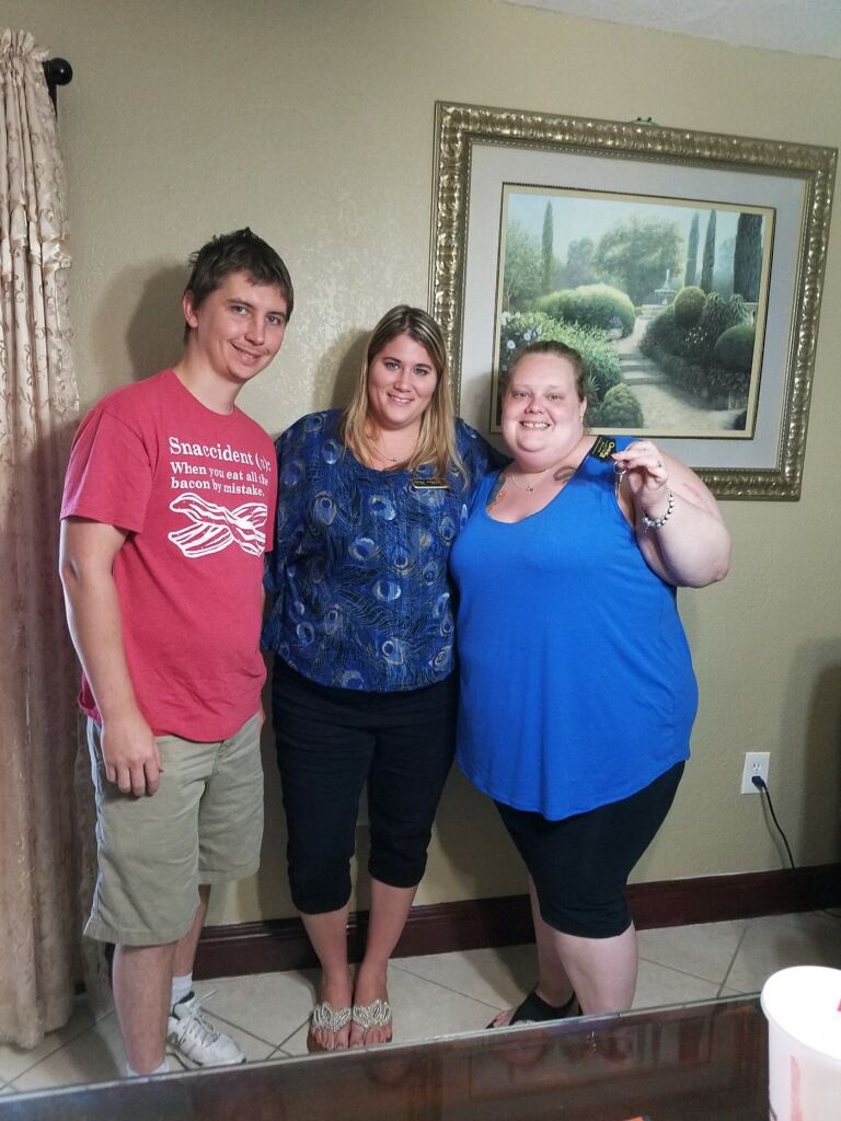 ARETSIFL's tweet photo. Cheers to Janet Paula from Century 21, kicking off the month by successfully closing the Tullett family with Aretsi. Way to go!

#aretsifl #realestate #closewithconfidence #realestateagent #closed #century21 #titleservices https://t.co/Af5jtDDiAA