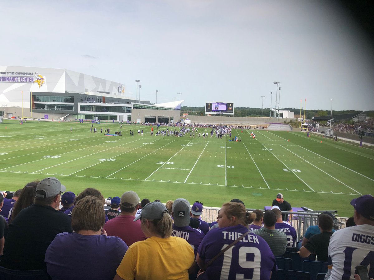 MmmmMinny's tweet photo. We can’t see you...pretty please come to this side? #vikingscamp #footballwithdrawal
#tcostadium #vikings #cantseeanything #amblindmethinks #mustremembermyglasses #vikingslove #vikingstraining https://t.co/8sp7wCGKuz