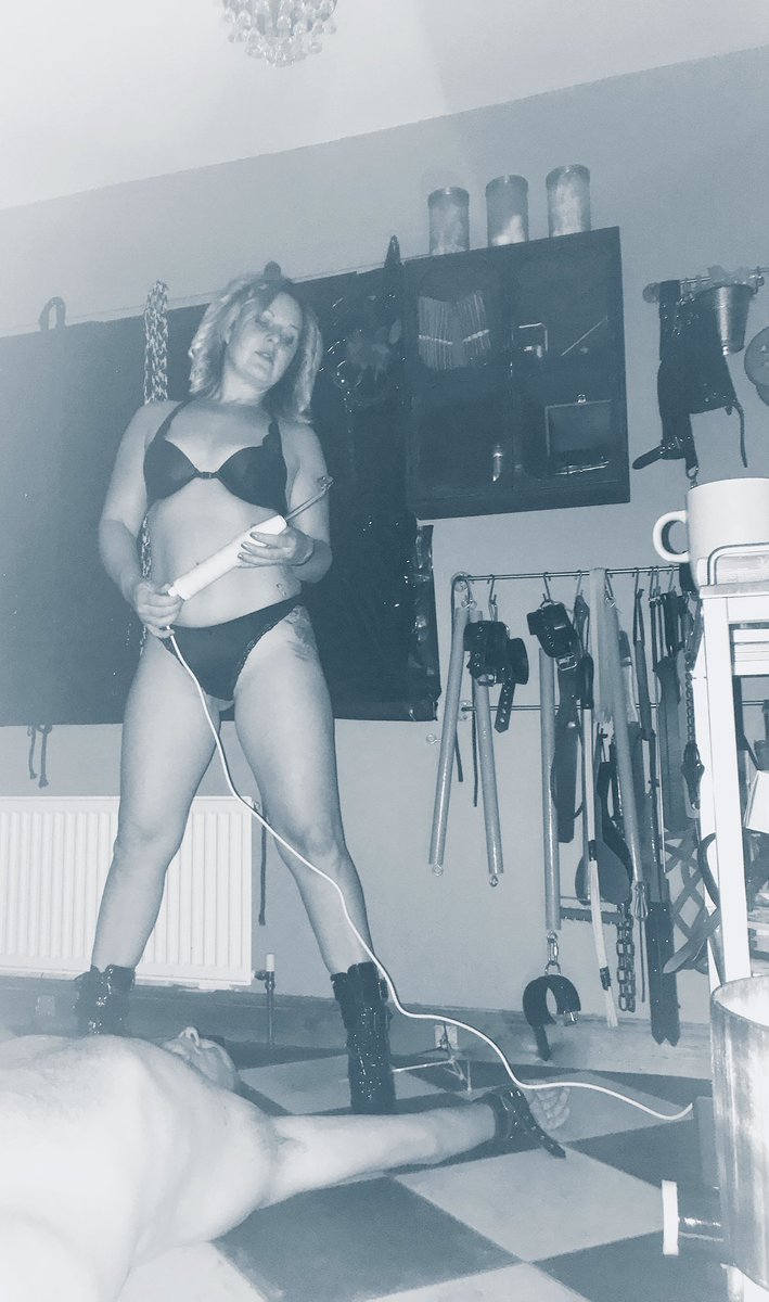 MistressAthena2's tweet photo. Late night session this evening was so much fun as always with #nippleman
I have 2 unbelievable clips that will be going on my OnlyFans page
Il show a sneak peek here tomorrow night all
#femalesupremacey
#Femdim #TAMEROFmen https://t.co/CNmzyLbGtr