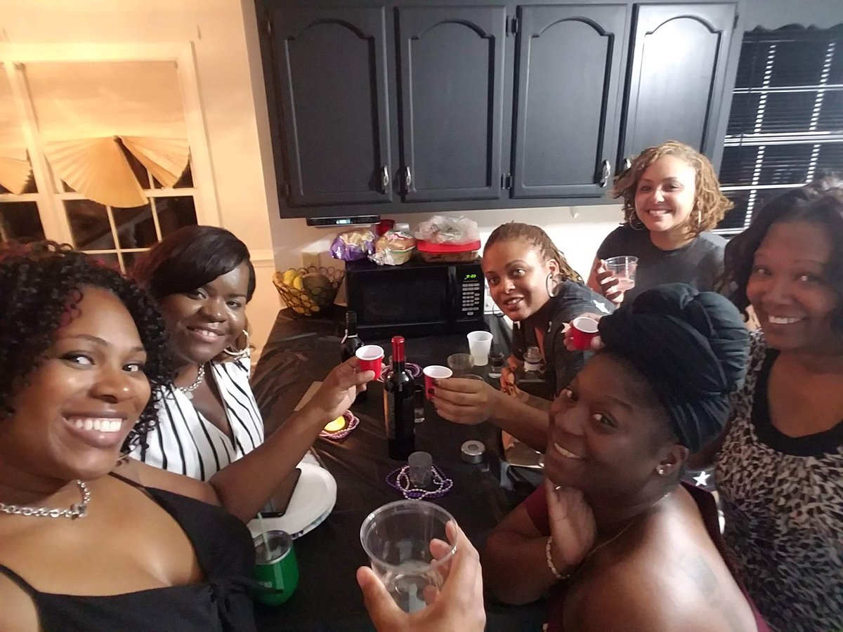 BookTiniHR's tweet photo. Let's try this one more time! #wecute #BlackGirlMagic #BlackGirlsRock https://t.co/Sa5jWlTzLd
