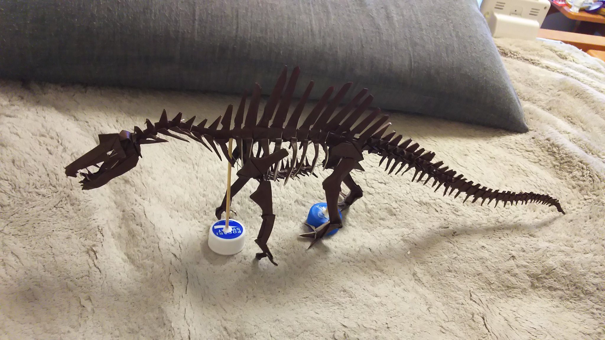 祐磨 折紙 スピノサウルス 試作品 また作ろうかと思っているスピノの骨格理解の為に構築中のバリオニクス その骨格バランスの理解と新しい折り方の実験の為に作成しました 新規の部分以外は出来るだけ単純化しているので プテラノドンと時間や枚数は