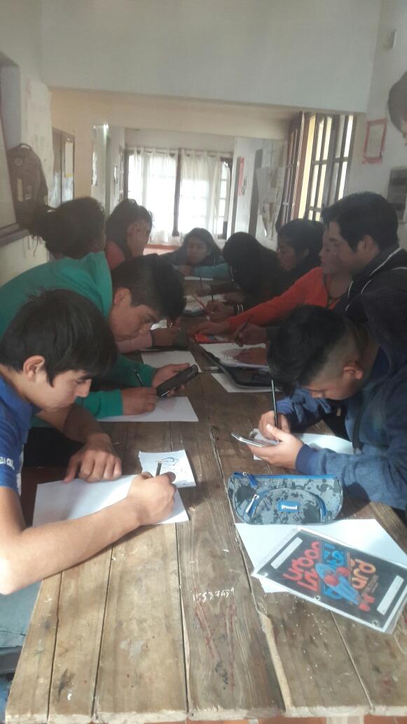 PatoSalas1's tweet photo. Nos sumamos a la movida virtual de #EsteDeSalta mostrando lo que más nos gusta hacer: Dar felicidad a nuestros chicos!!! Esto nos llena de Alegria!!
#ESALasLajitasColSec5037 
@MariaElu15 @VeroAlv09949147 @AlancayDel @fguillesaavedra @artydance23 @ResinaCarolina @MarianaSardina1 https://t.co/qNPydL1AqM