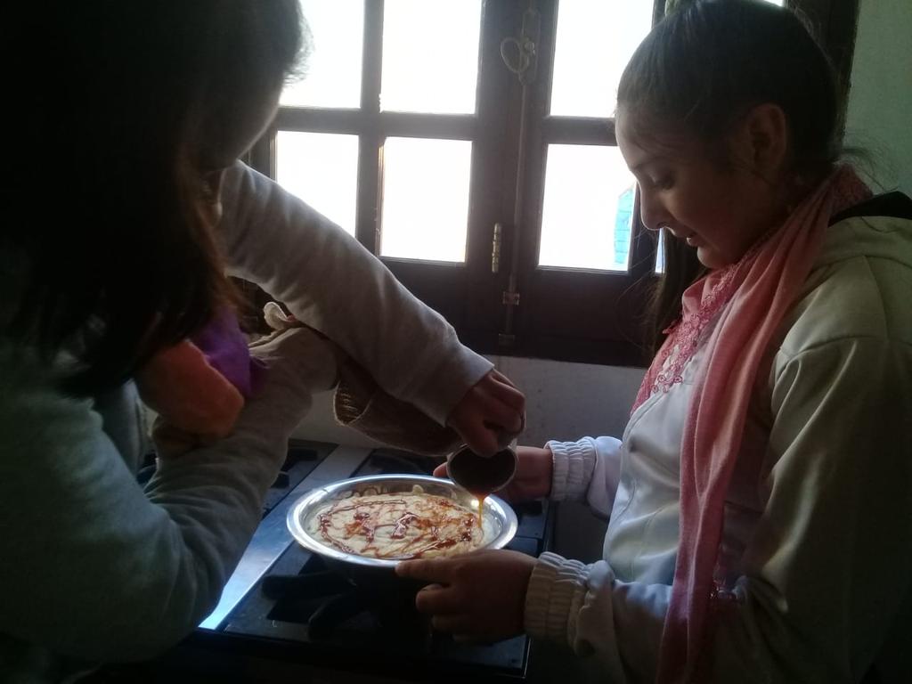 PatoSalas1's tweet photo. Nos sumamos a la movida virtual de #EsteDeSalta mostrando lo que más nos gusta hacer: Dar felicidad a nuestros chicos!!! Esto nos llena de Alegria!!
#ESALasLajitasColSec5037 
@MariaElu15 @VeroAlv09949147 @AlancayDel @fguillesaavedra @artydance23 @ResinaCarolina @MarianaSardina1 https://t.co/qNPydL1AqM