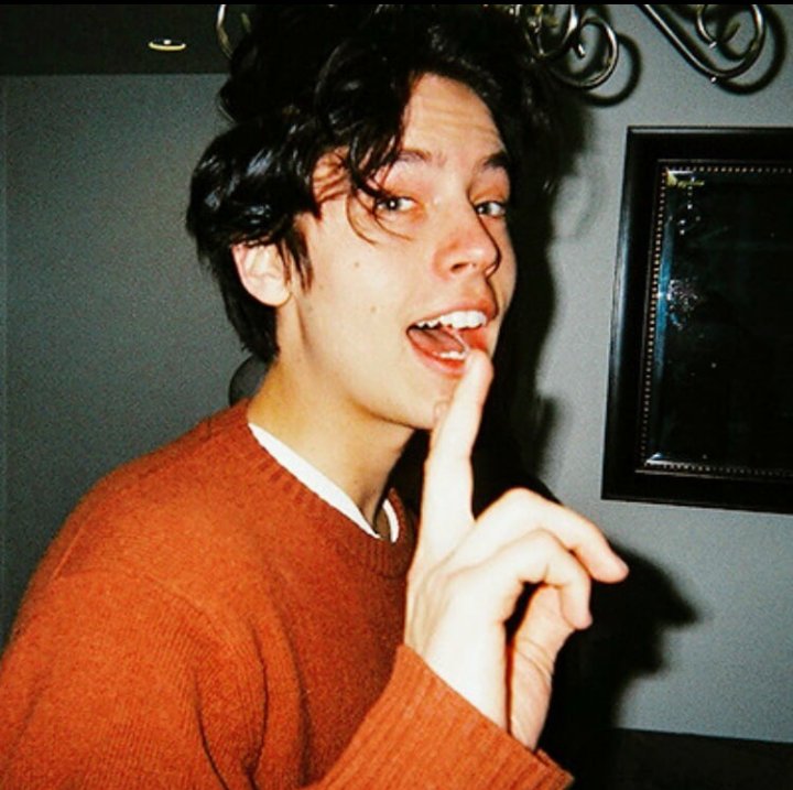 addicted90s's tweet photo. happy birthday to the one who made me lose my mind
I love you @colesprouse https://t.co/t4prJdgNbP