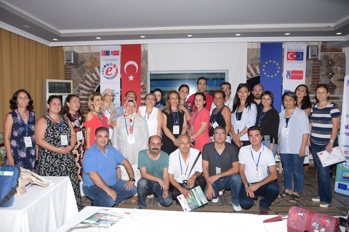 EUEseProject's tweet photo. Erasmus + ESE Projesi '' Promoting Online Solutions in ELT '' ( İngilizce Öğretiminde Online Çözümler ) adlı etkinliğe YEĞİTEK Eğitim Yayınları ve İçerik Yönetim Daire Başkanı Sn. @MEHMETRUSEN ve ekibi de katılarak projeye destek verdi.
@ziyaselcuk @egitimbilisim @ulusalajans https://t.co/AYZW0E0kLI