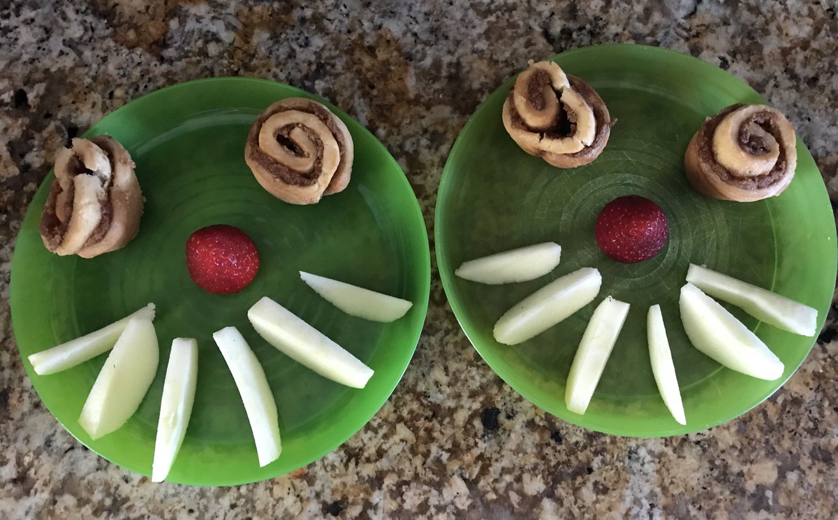 HierMartina's tweet photo. Enjoy little ones 😉🐸. 
#mom #momlife #healthy #atleastabit 😂 #grateful #fun #goodday #happy #snacktime https://t.co/fqo1VEvgZr