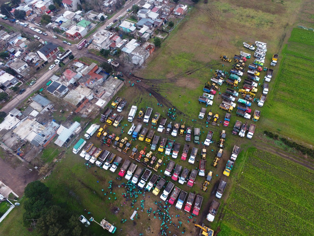 SecDelegaciones's tweet photo. OPERATIVO MERLO LIMPIO PONTEVEDRA
Hoy, La #SecretaríaDeDelegaciones realizó el megaoperativo MERLO LIMPIO, en esta oportunidad se llevó a cabo una nueva jornada en la localidad de #pontevedra
👉Más Info: https://t.co/wH2gLS9fSE https://t.co/KidxwiiaHS