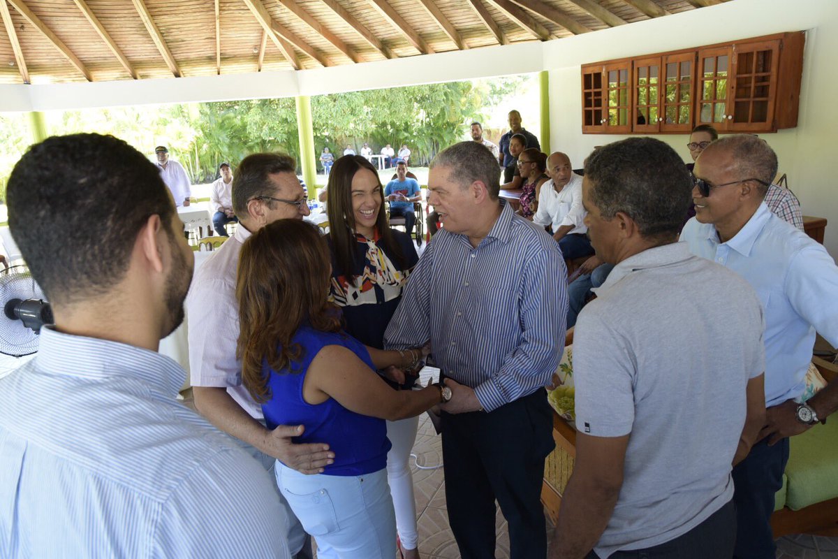 “Dado a nuestro recorrido de hoy desde temprano puedo decir que María Trinidad Sánchez está con Amarante porque he recibido muchos abrazos y muchos besos de todos los y las compañeras que hemos visitado” <a href="/CarlosAmaranteB/">Carlos Amarante Baret</a> 
#NaguaConAmarante
