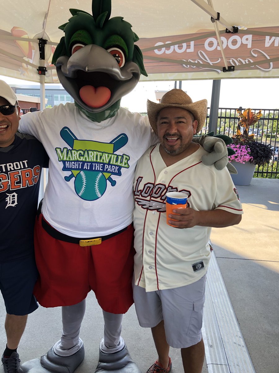 CocoLocoMI's tweet photo. @Jdoggshep @greatlakesloons Party just started https://t.co/wf9V7kCceI