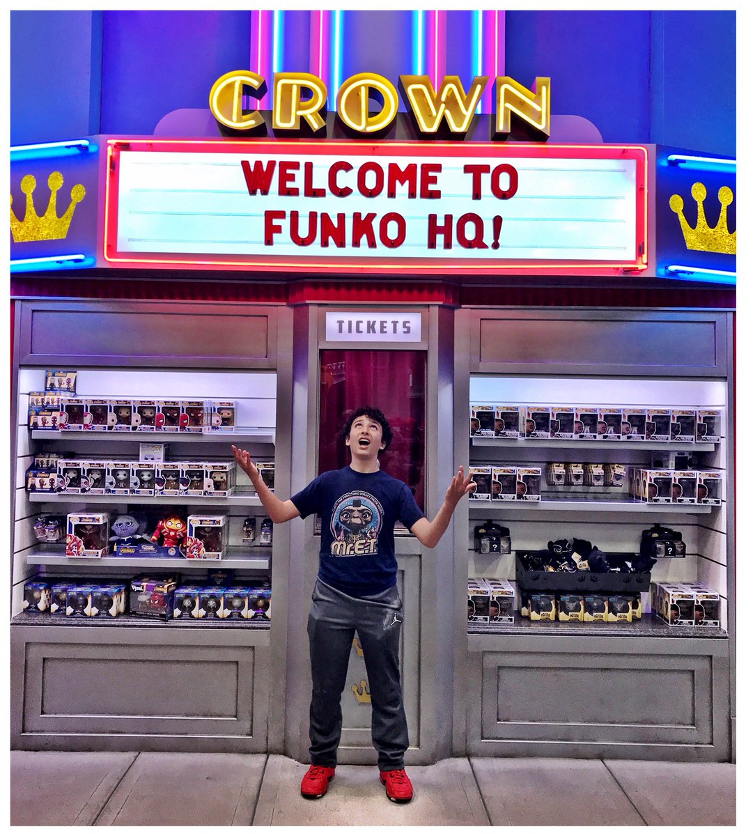 GunnarSizemore's tweet photo. Today was awesome at #FunkoHQ in Everett, WA!  #funko https://t.co/FqabFSAHzZ