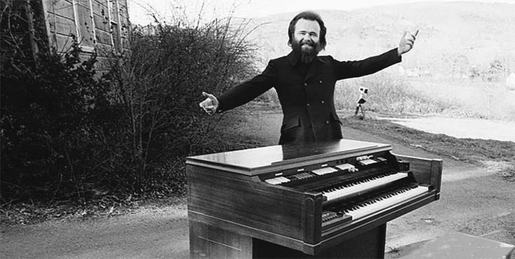 Happy 81st birthday to Garth Hudson of The Band. A proper legend 