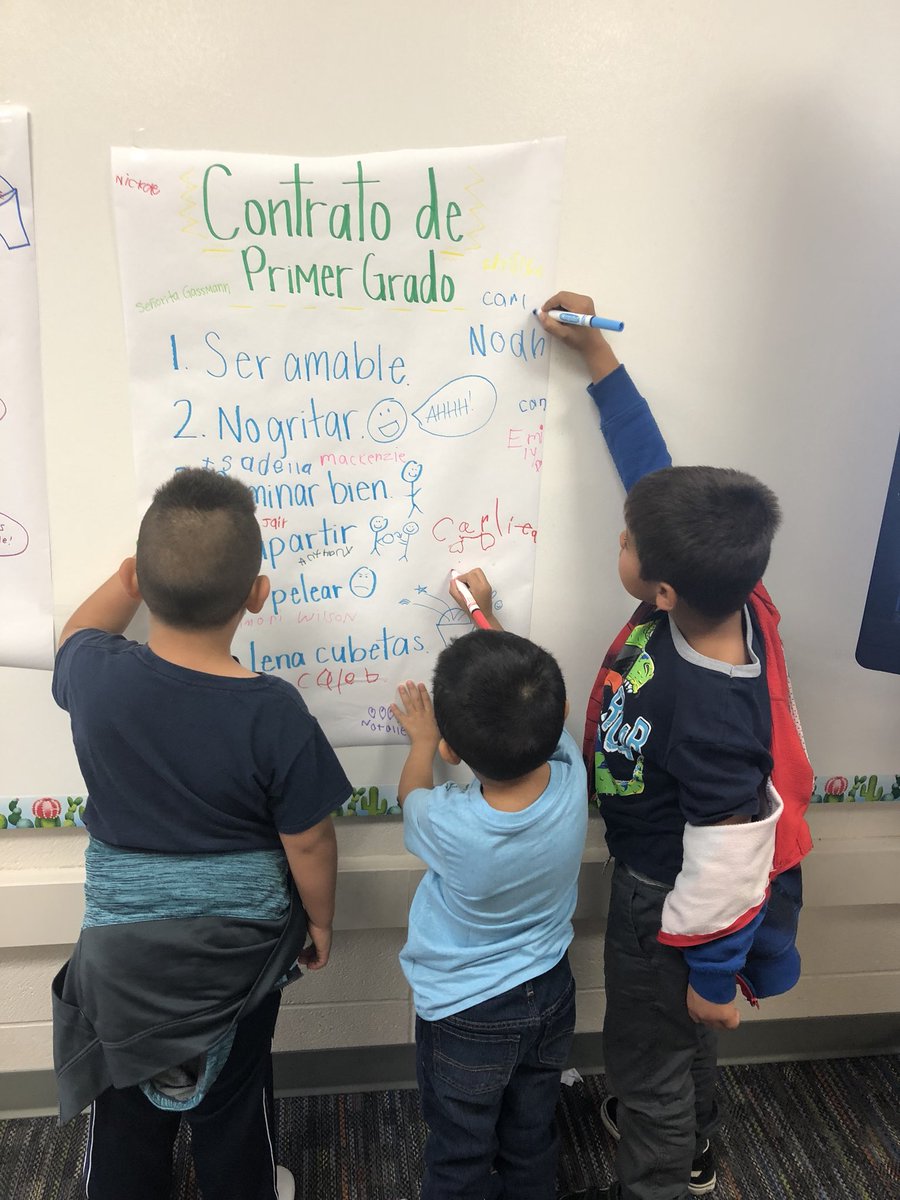 carolyngassmann's tweet photo. Today in first grade we all signed our classroom contract to remind ourselves how important it is to be kind and fill each other’s buckets! #STfullSTEAMahead https://t.co/NdjCRthN3z