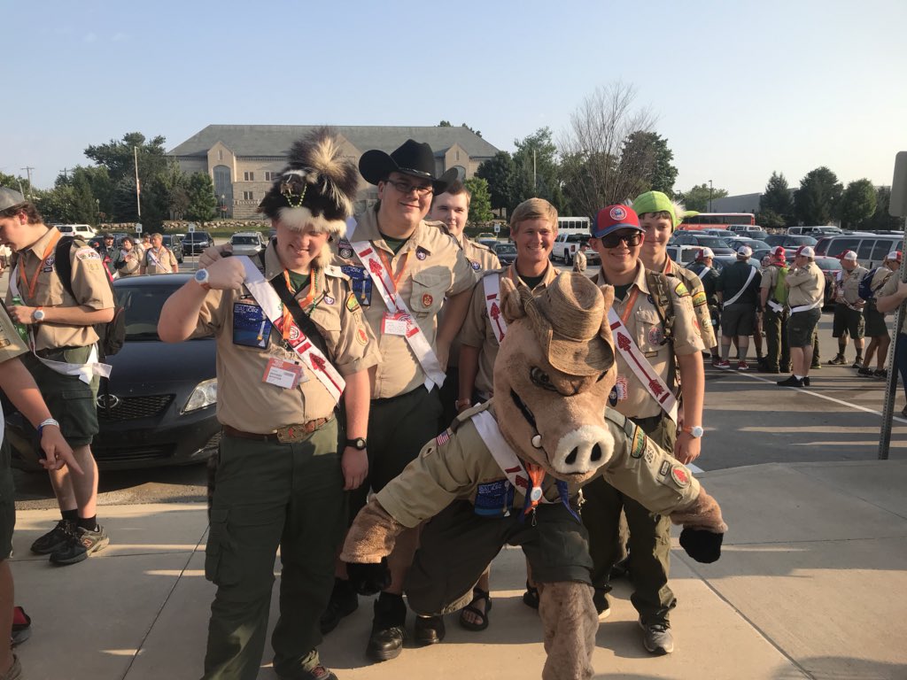 SMT550's tweet photo. Tejas Lodge Hog ready for a show! #noac2018 https://t.co/K8Aq2W8ZWi