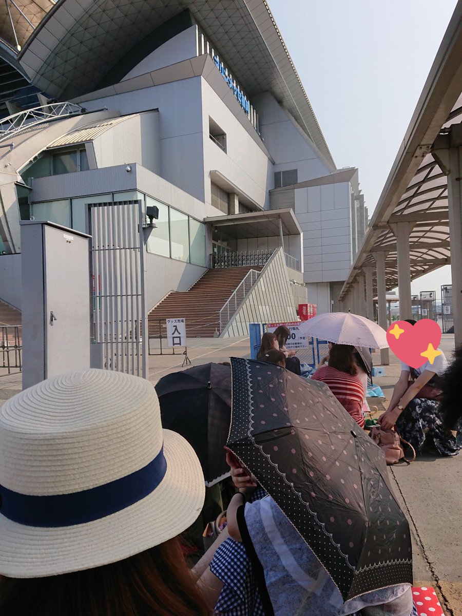 【KAT-TUN グッズ列】8/4「CAST」マリンメッセ福岡☆現地の様子・売り切れ情報まとめのカテゴリ一覧Johnny’s Joceeについて関連サイト一覧