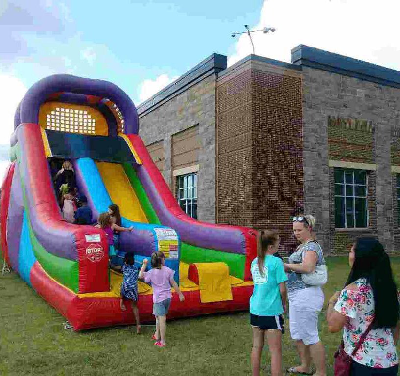 Morris P-8 students and parents enjoyed the Bounce Houses and Concessions provided during Open House and Orientation. Principal Boyd and staff were able to discuss student schedules, expectations and 2018-2019 school events. SOAR EAGLES