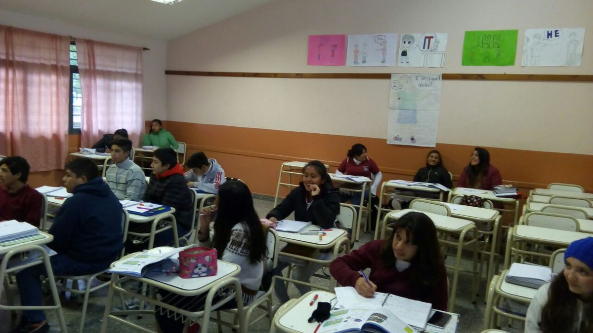 Romyeducadorac1's tweet photo. #SurdeSalta fortalecer nuestras trayectorias escolares para un futuro mejor de nuestros alumnos con el compromiso y el apoyo de nuestro colegio combate de las piedras 5178 https://t.co/G9eqNLCvTq