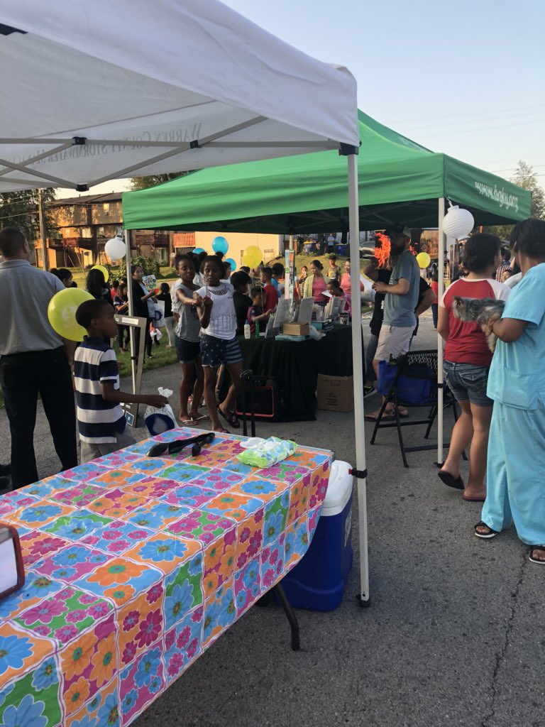AlvatonFRC's tweet photo. Back to School Block Party is underway! Food, fun, games and so much more! Thank you BG Public Works for your partnership! https://t.co/JWcxadvgyR