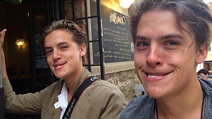 Happy birthday tooooo handsome boys ,cole & dylan sprouse . god bless both of you  