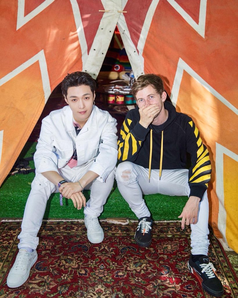 jungwoo_ispuppy's tweet photo. #Layzhanglolla You are my star......⭐️
No matter who may say so, you are the best. ㅠㅠㅠㅠㅠㅠㅠㅠㅠㅠㅠㅠㅠㅠㅠㅠ I love you Lay���🖤🖤 https://t.co/zc4koGiU4R