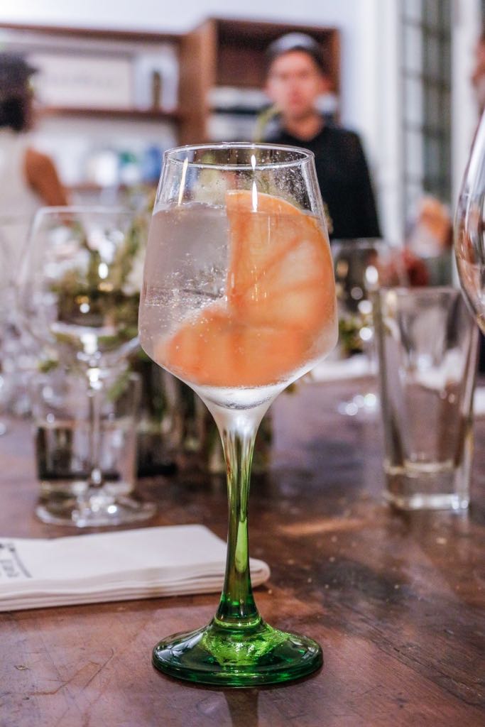 elgatogin's tweet photo. Viernes y qué mejor compañía que un #ginhendricks con toronja.
#ginlover no olviden que tenemos barra móvil para sus eventos y cada mes tenemos catas para que prueben @HendricksGin y muchos más. https://t.co/EFrHyYFPii