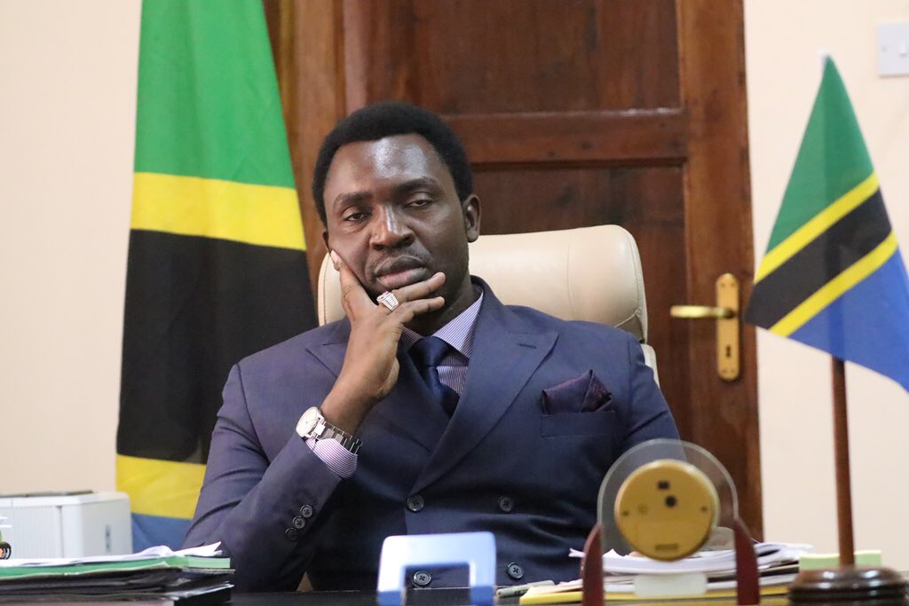brokerintown's tweet photo. @HusseinBashe @HKigwangalla Pole Mkuu @HKigwangalla⁩ https://t.co/LbySHKaNia