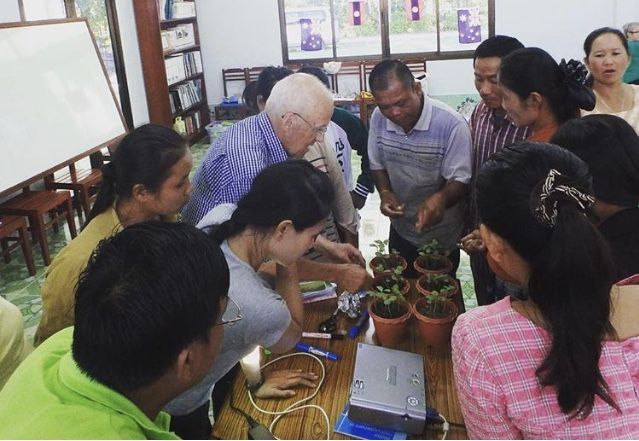 The Crawford Fund (@crawfordfund) on Twitter photo Mentor Prof Lester Burgess during training #Laos farmers to identify pests and safely use pesticides. More information on how you can become a #mentor with <a href="/CrawfordFund/">The Crawford Fund</a>: bit.ly/2IU9XdV #nextgeneration <a href="/RaidNetwork/">RAID Network</a> <a href="/ACIARAustralia/">ACIAR</a> Mentor Prof Lester Burgess during training #Laos farmers to identify pests and safely use pesticides. More information on how you can become a #mentor with <a href="/CrawfordFund/">The Crawford Fund</a>: bit.ly/2IU9XdV #nextgeneration <a href="/RaidNetwork/">RAID Network</a> <a href="/ACIARAustralia/">ACIAR</a>