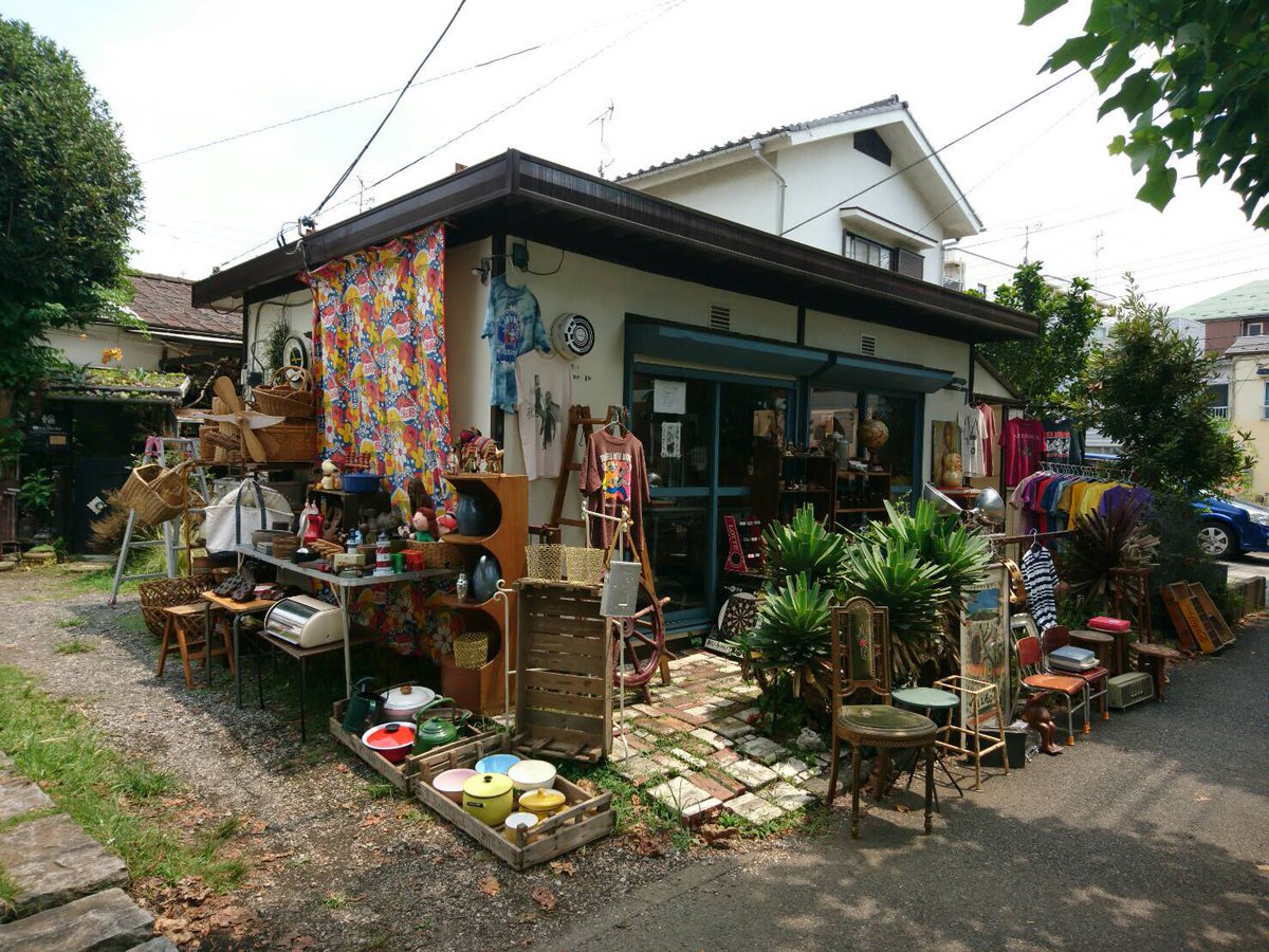 atptic's tweet photo. 本日7inch早川 前にてUBUNI SALE！12-17時開催中でーす！
かなり灼熱な気温ですが、、
今回も、可愛い雑貨、家具がモリモリ、そしてATPオーナー私物厳選Tシャツ達も並んでるみたいでっす！
早い者勝ち〜！ATP町田の店舗も13-20時まで20%引きSALEやってますから！！ぜひ！ハシゴ！！ https://t.co/Lxn2h0oKSc