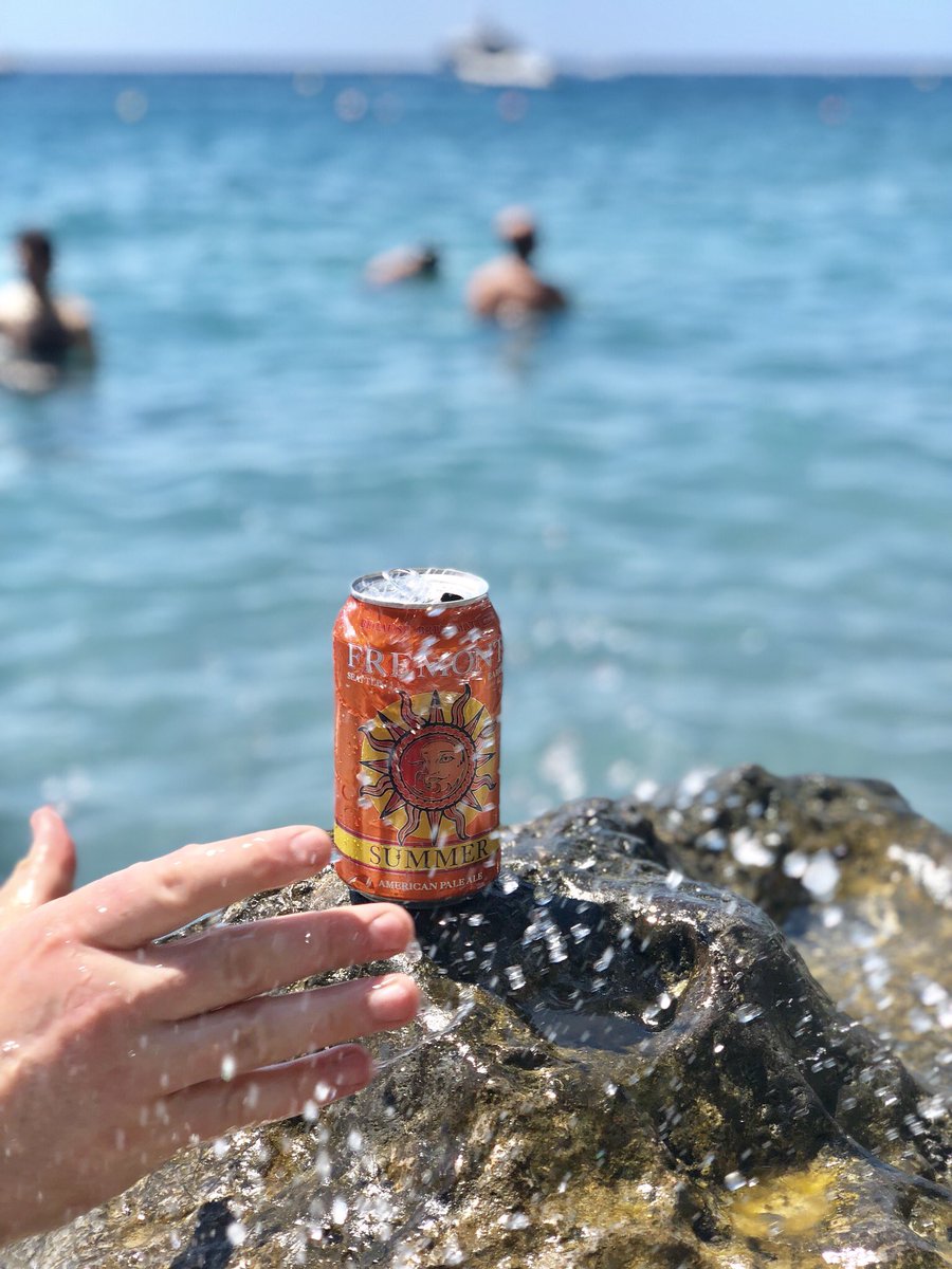 fremontbrewing's tweet image. Where to this weekend?? Wherever it may be, it’s best to have a Fremont beer within reach! Cheers to Friday and the adventures ahead!

#FremontCANpaign #weekend #friyay #fremontbrewing #summer #becausebeermatters #getoutside #packitinpackitout