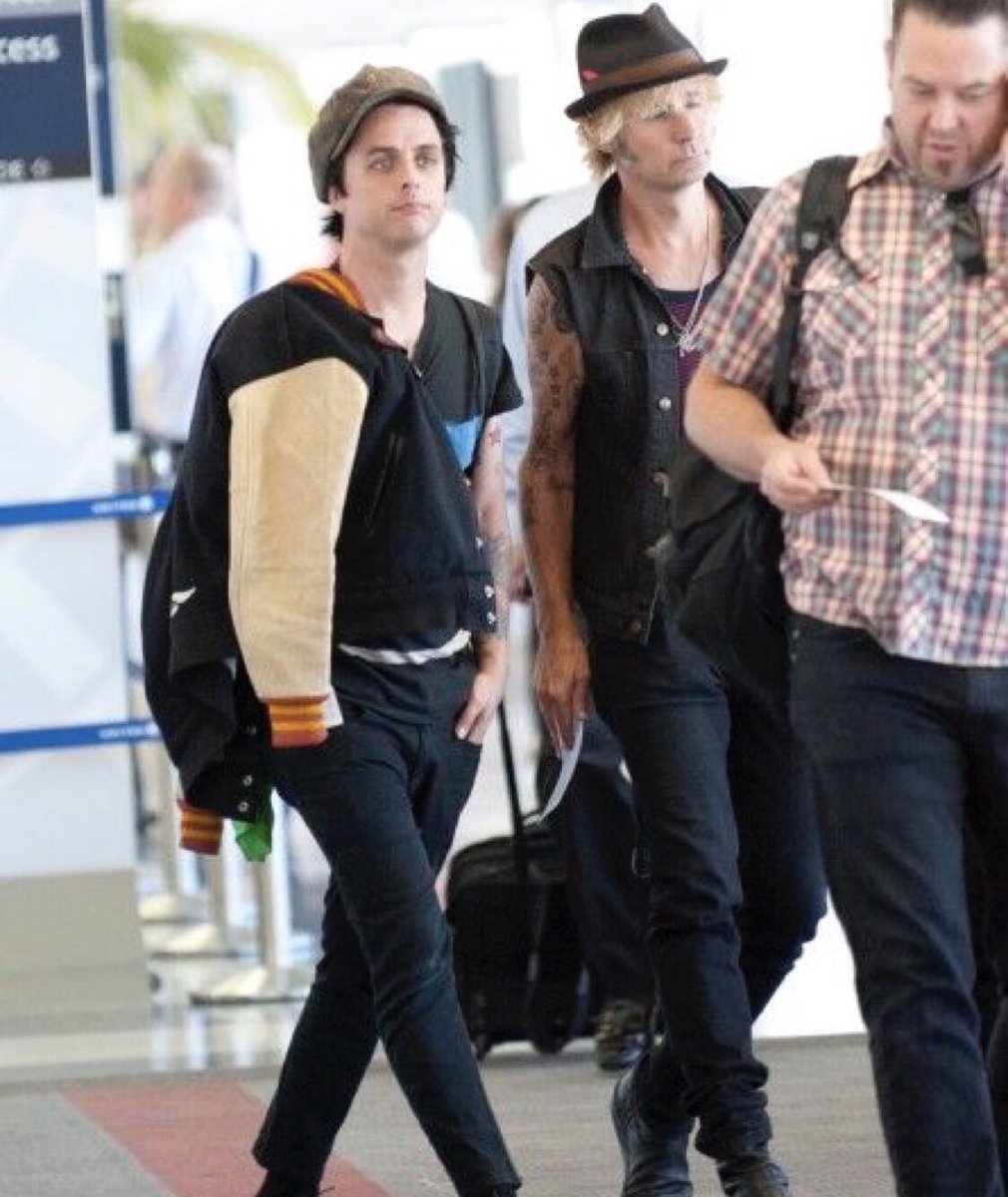 billie joe ⭑ tweet media