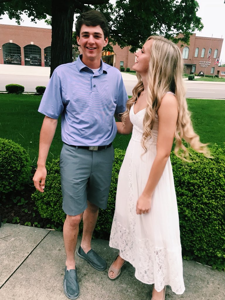 ConnerLemons's tweet photo. To the woman that makes me the happiest man.. couldn’t be happier...I’m so lucky to be able to call her mine. Happy birthday pretty girl ❤️ https://t.co/GHd7GcRtZR