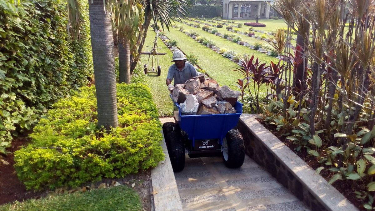 sutiadiaripin's tweet photo. With muck truck and pedestal lifter make pedestal installation easier and lighter@CWGC#Jakarta War Cemetery. https://t.co/KM2YmyRqTF