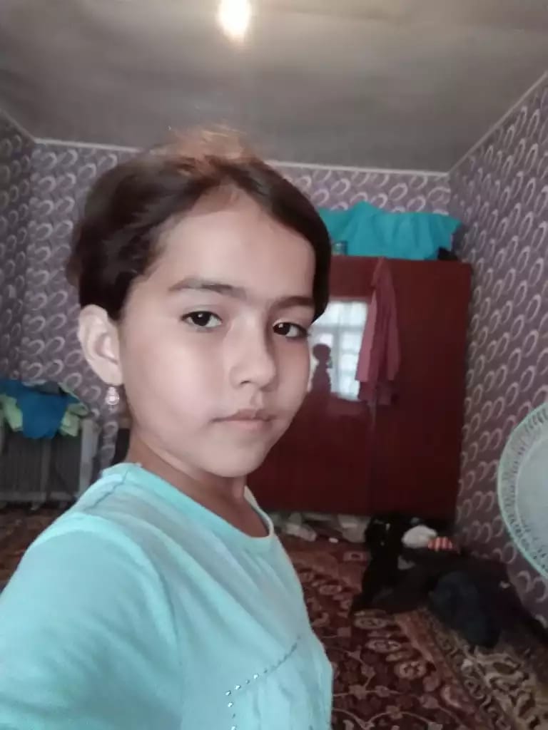steveswerdlow's tweet photo. Terrible news today from #Tajikistan: Authorities pull 10 yr-old #FatimaDavlyatova off her airplane, preventing her from leaving #Tajikistan to reunite w/ her mother @khudoidodova, an activist, who lives in Europe. Fatima &amp; family told they are "under supervision." #FreeFatima! https://t.co/ysa1s8Mcp1