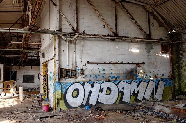 piecesofdetroit's tweet image. Oh Damn #detroitgraffiti #piecesofdetroit #ohdamn #murdercityson #leicacl #germanfriday ift.tt/2MlqhWI