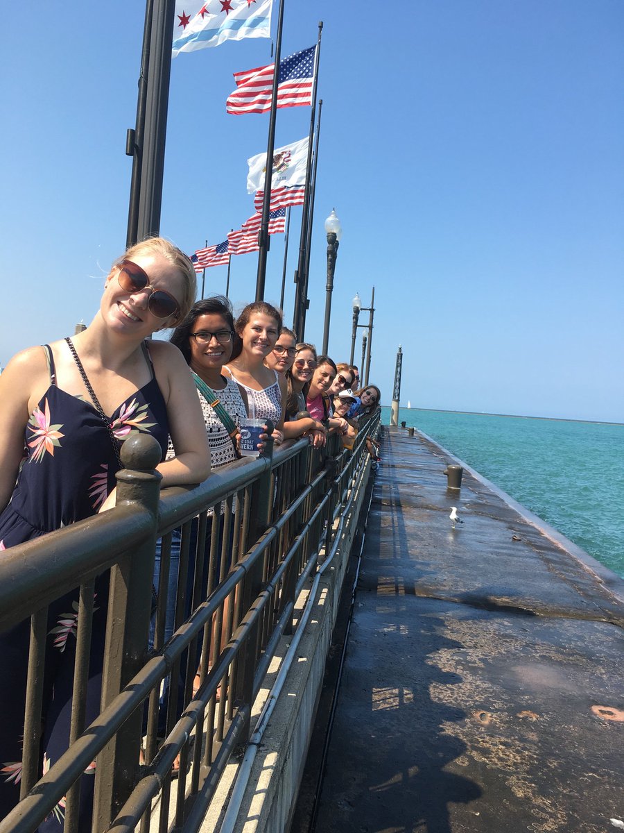 We're rolling deep in Chicago. We are about to bee Heavyweights bound! #respeck #dothatbuzzbuzz