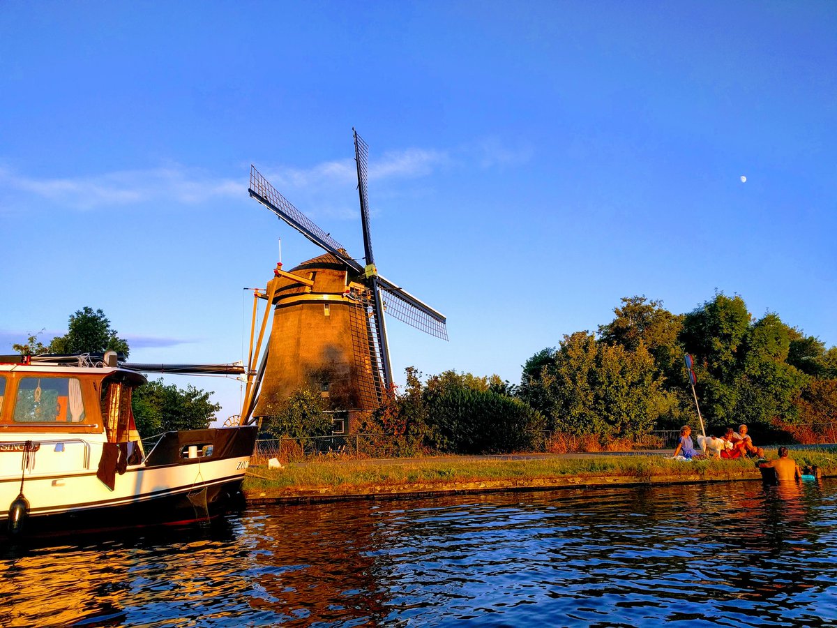 Summer day along the Amstel outside of #Amsterdam.