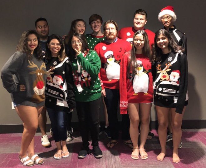 tristatedebate's tweet photo. The Six Week Survivors - scratch that- Warriors prepare for battle tomorrow.
This lab is gonna dominate in a Yuletide fashion
#UTNIF https://t.co/B57mdhaEAx