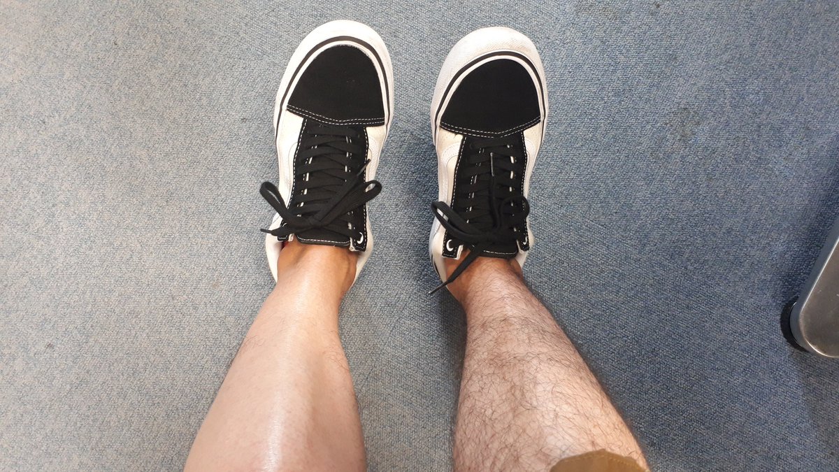 Twitter पर アンダーポイント 本美 東海ラジオ 毎週 土 11 00 アンダーポイントのまっぴるま 本日もありがとうございました 10枚使って左足だけツルツルに 時間ないのでこの状態で東京行ってきます メンズゴリラ ワックス脱毛シート まっぴるま