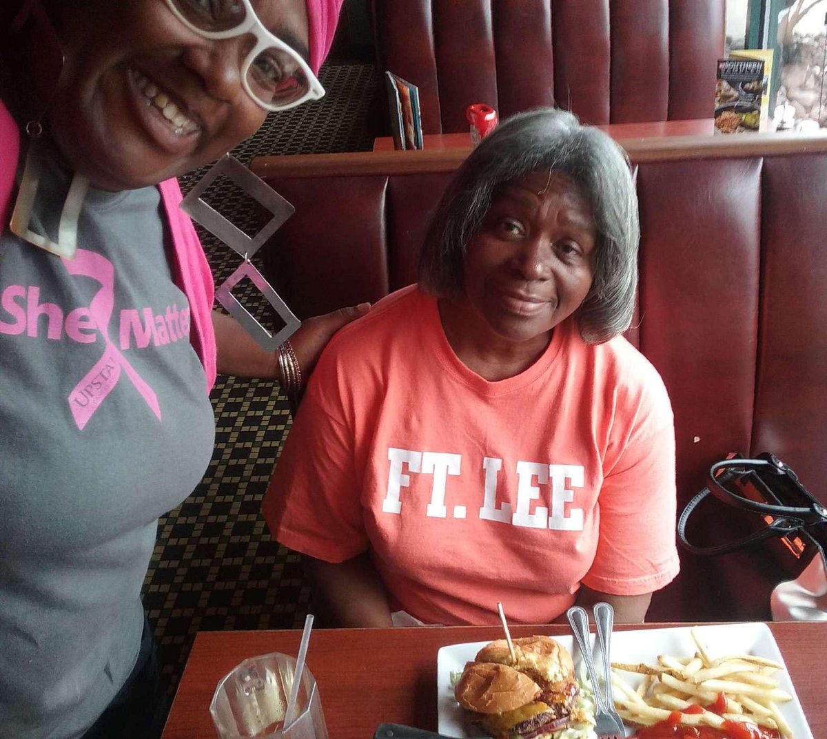 MADAMEBOO's tweet photo. hEY bOOs, Lovin' on Ma at @rubytuesday of Carrier Circle to enjoy another #FREEBIE (bORN) Day Meal &amp; I had FREE Meal also &amp; Free Mango-Lemonade. THANX! | #BirthdayFREEBIES #Coupons &amp; #PromoCodes are #FREE #Money without going to jail for Counterfeiting LoL! ;^)) https://t.co/Umdjxrg8CZ