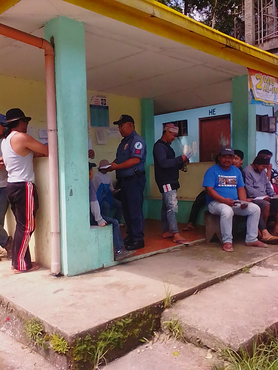 PNPBokod's tweet photo. #DistributionOfIEC
#OplanDBR
#PPP2030
Bokod MPS led by SPO4 Bonifacio D Saguid distributed IEC materials to the members of DABIMODA transport group at Daklan, Bokod regarding Anti-Illegal Drugs.
@rpioprocor @rwinp88 @ProcorRpcrd @PNPBenguet https://t.co/3H4ZsqxSXg