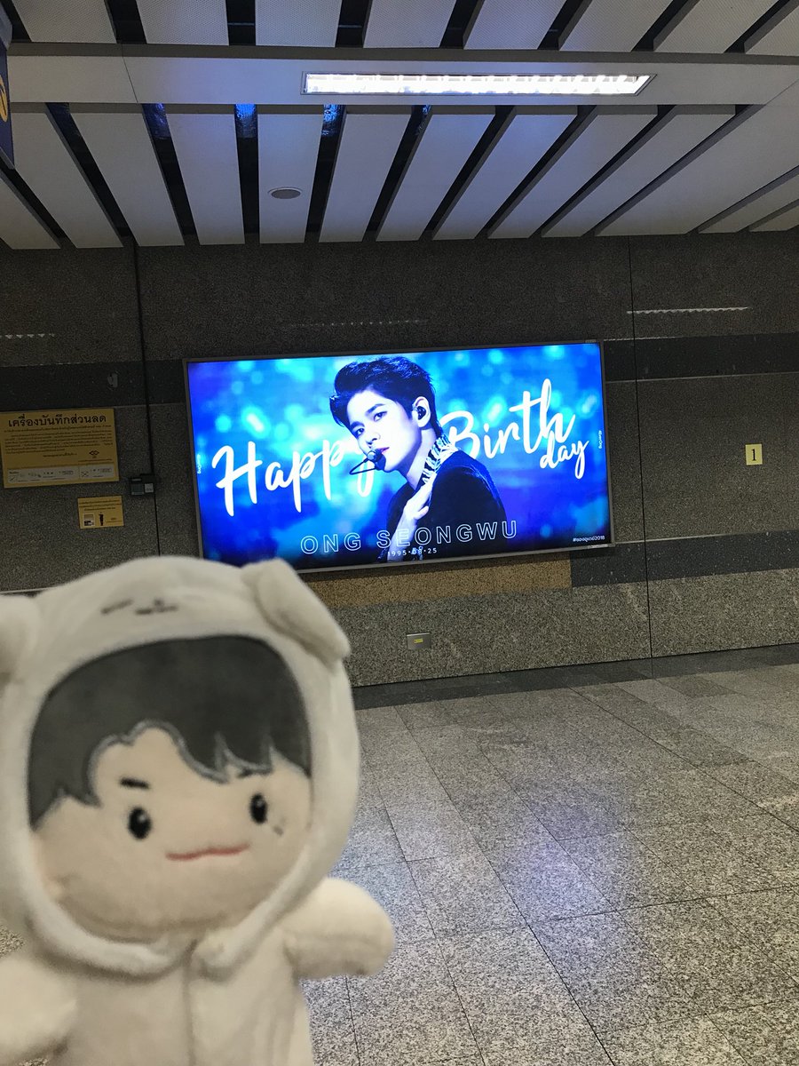 la_kpopevent's tweet photo. น้องหน้าเบลอ 😅 #ซองอูเดย์2018 https://t.co/86Z7m0rxih